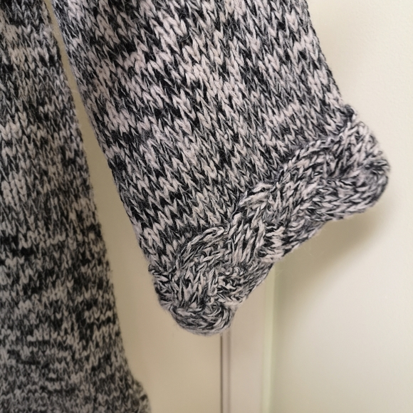 Top - Picture 3 of 7